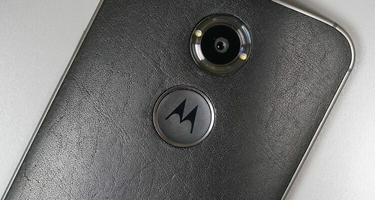 Moto X (2nd Gen) Spotted on Flipkart in Black Leather Variant